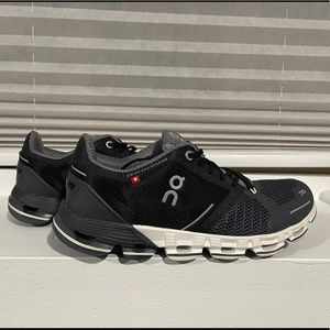 On Cloudflyer Road-Running Shoes - Women's